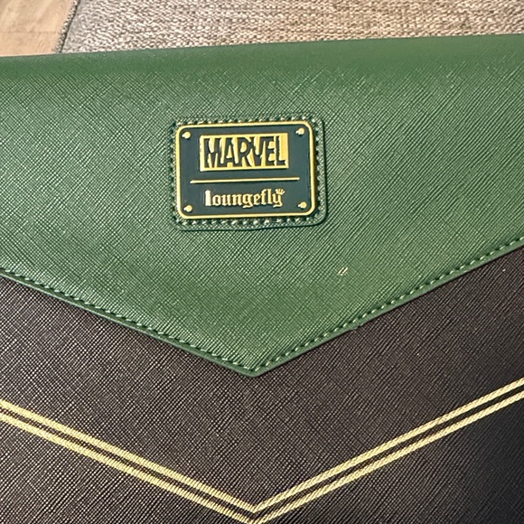 Loungefly Disney Marvel Loki hardware crossbody bag faux leather green/black - Picture 6 of 7